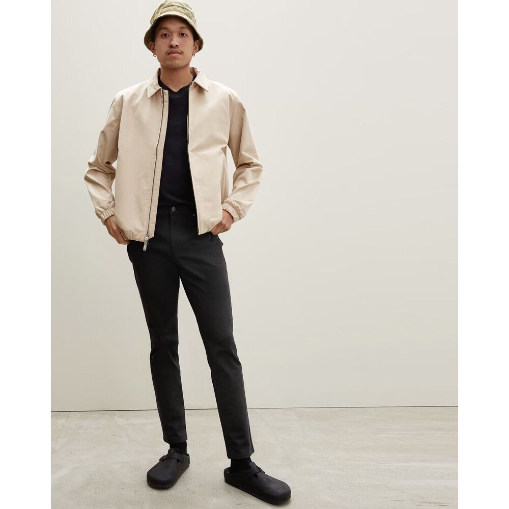 Everlane Tapered Pants Mens 34 x 30 Black Slim Fit Moisture Wicking Twill NEW